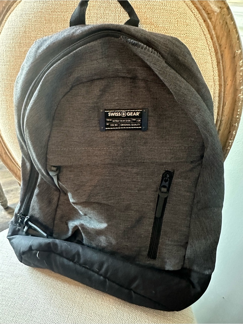 SwissGear Gray and Black Lightweight Everyday Backpack